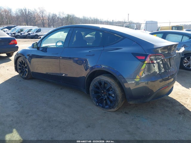 2021 TESLA MODEL Y 5YJYGAEE1MF287655 Photo 2
