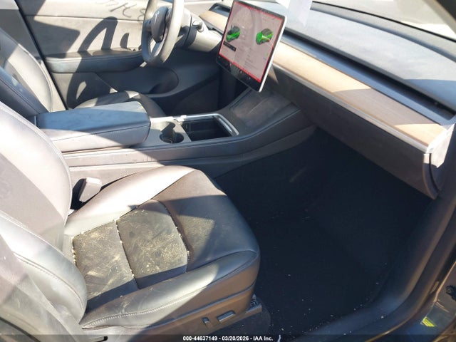 2021 TESLA MODEL Y 5YJYGAEE1MF287655 Photo 4