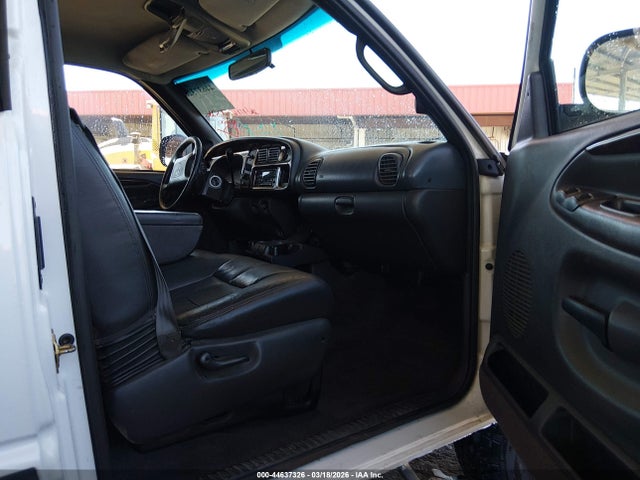 Продажа на аукционе авто 2000 Dodge Ram 1500 St, vin: 3B7HF13Z4YM200504, номер лота: 44637326