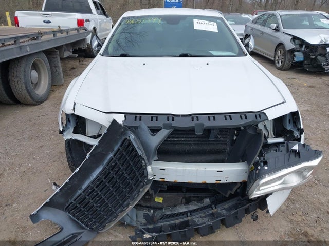44637344 :رقم المزاد ، 2C3CCAPT1CH313184 vin ، 2012 Chrysler 300c Luxury Series مزاد بيع