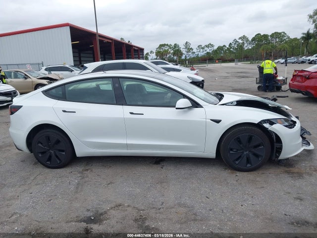 Продаж на аукціоні авто 2025 Tesla Model 3 Long Range Rear-wheel Drive/standard, vin: 5YJ3E1EAXSF027362, номер лоту: 44637406