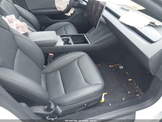 Продаж на аукціоні авто 2025 Tesla Model 3 Long Range Rear-wheel Drive/standard, vin: 5YJ3E1EAXSF027362, номер лоту: 44637406