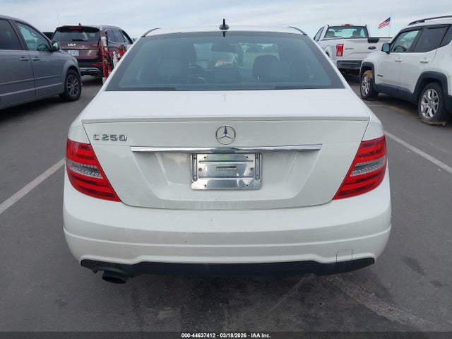 Продаж на аукціоні авто 2012 Mercedes-benz C 250 Sport, vin: WDDGF4HB1CA599604, номер лоту: 44637412
