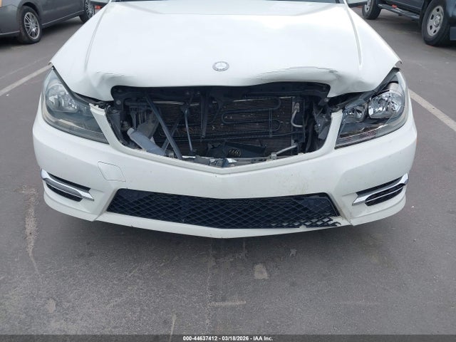 Продаж на аукціоні авто 2012 Mercedes-benz C 250 Sport, vin: WDDGF4HB1CA599604, номер лоту: 44637412