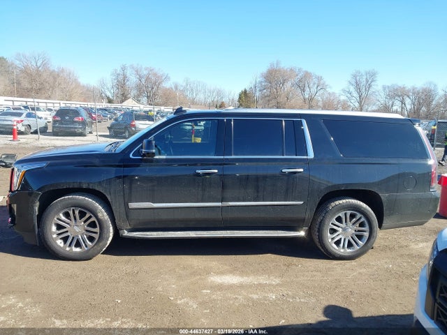2017 Cadillac Escalade Esv მანქანა იყიდება აუქციონზე, vin: 1GYS4GKJ4HR164381, აუქციონის ნომერი: 44637427