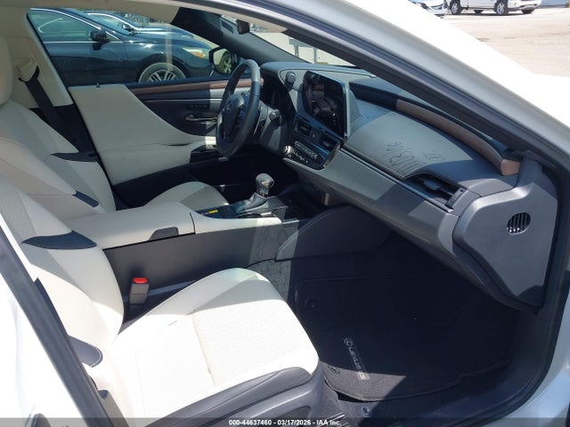 44637460 :رقم المزاد ، 58ADZ1B11RU174091 vin ، 2024 Lexus Es 350 مزاد بيع