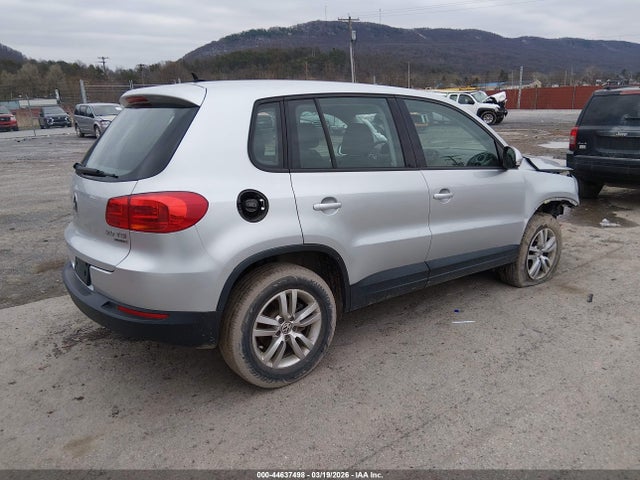 44637498 :رقم المزاد ، WVGBV7AXXCW558997 vin ، 2012 Volkswagen Tiguan S مزاد بيع