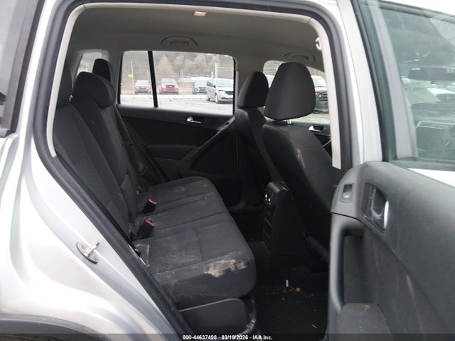 44637498 :رقم المزاد ، WVGBV7AXXCW558997 vin ، 2012 Volkswagen Tiguan S مزاد بيع