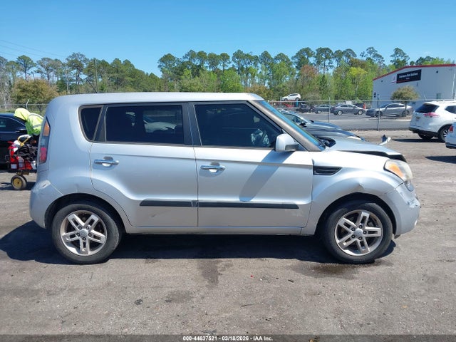 44637521 :رقم المزاد ، KNDJT2A25B7704776 vin ، 2011 Kia Soul + مزاد بيع