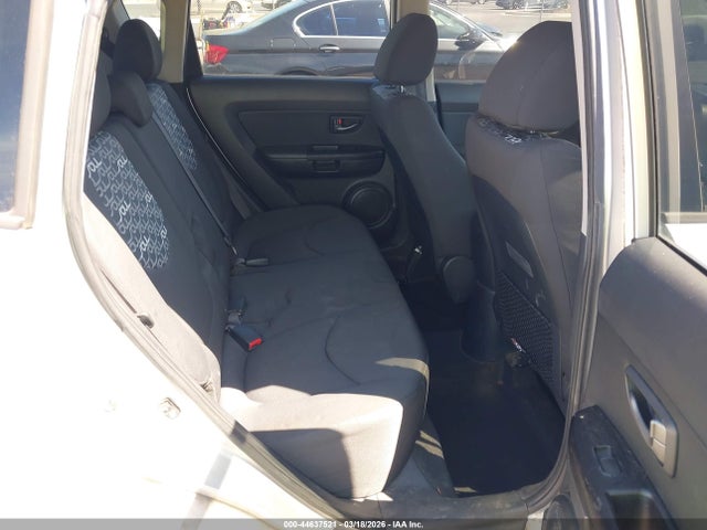 44637521 :رقم المزاد ، KNDJT2A25B7704776 vin ، 2011 Kia Soul + مزاد بيع
