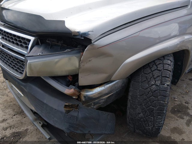 2005 Chevrolet Silverado 2500hd Ls მანქანა იყიდება აუქციონზე, vin: 1GCHK29U35E289822, აუქციონის ნომერი: 44637599