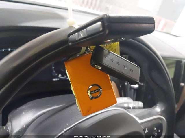 2021 VOLVO XC60 YV4102RK5M1784533 Photo 10