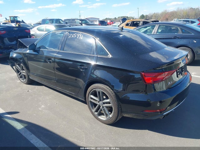 2017 AUDI A3 WAUAUGFF3H1073928 Photo 2