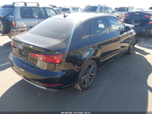 2017 AUDI A3 WAUAUGFF3H1073928 Photo 3