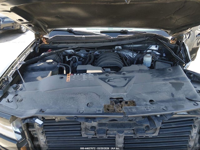44637672 :رقم المزاد ، 3GCUKREC6JG267207 vin ، 2018 Chevrolet Silverado 1500 2lt مزاد بيع