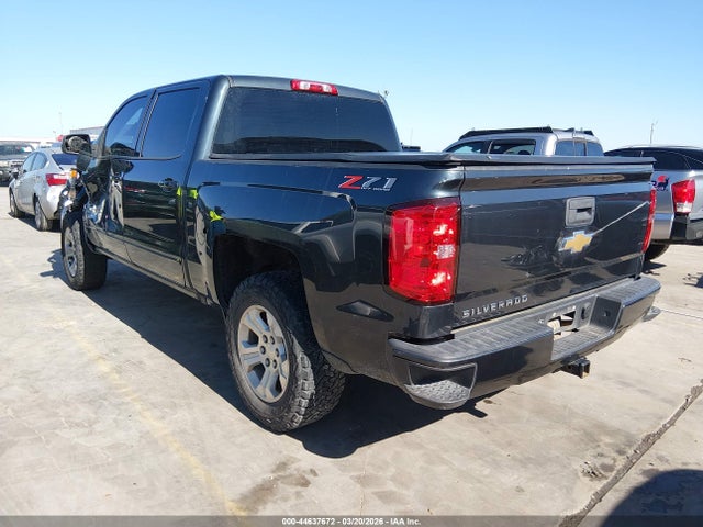 44637672 :رقم المزاد ، 3GCUKREC6JG267207 vin ، 2018 Chevrolet Silverado 1500 2lt مزاد بيع
