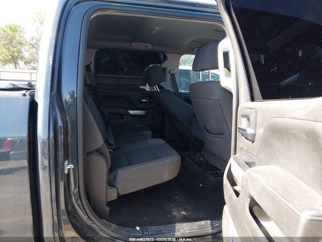 44637672 :رقم المزاد ، 3GCUKREC6JG267207 vin ، 2018 Chevrolet Silverado 1500 2lt مزاد بيع
