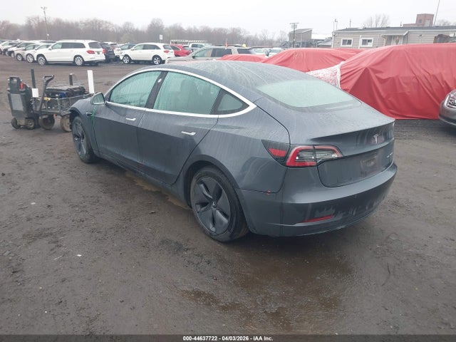 2018 TESLA MODEL 3 5YJ3E1EBXJF114220 Photo 2