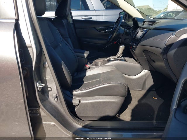 JN8AT2MT3JW465077 Nissan Rogue Sl