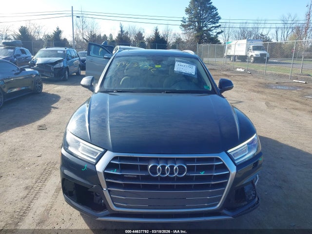 Продажа на аукционе авто 2018 Audi Q5 2.0t Premium/2.0t Tech Premium, vin: WA1ANAFY6J2003655, номер лота: 44637792