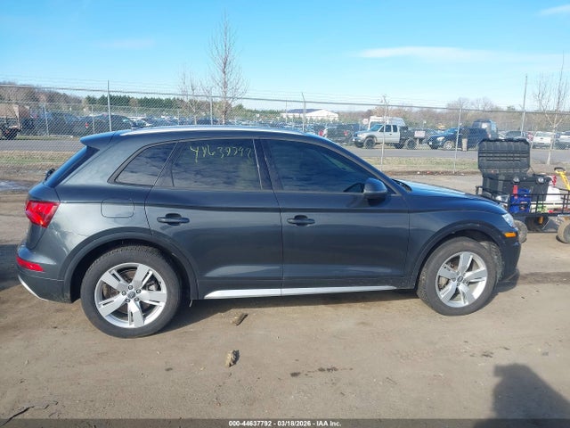 Продажа на аукционе авто 2018 Audi Q5 2.0t Premium/2.0t Tech Premium, vin: WA1ANAFY6J2003655, номер лота: 44637792