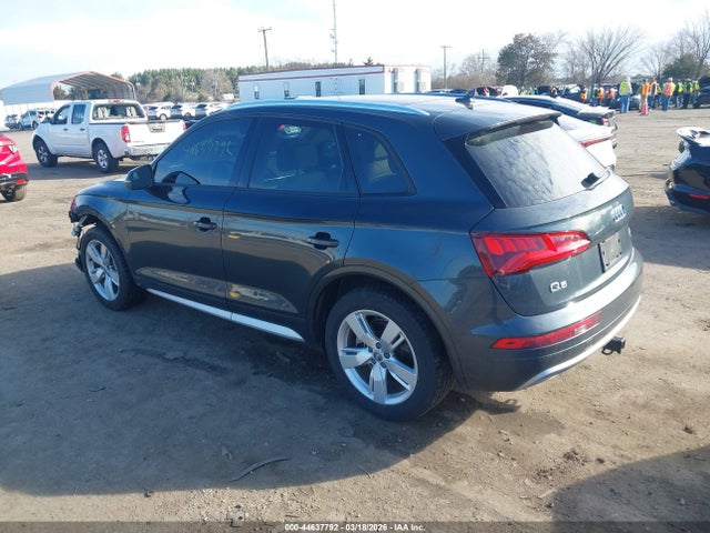 2018 AUDI Q5 WA1ANAFY6J2003655 Photo 2