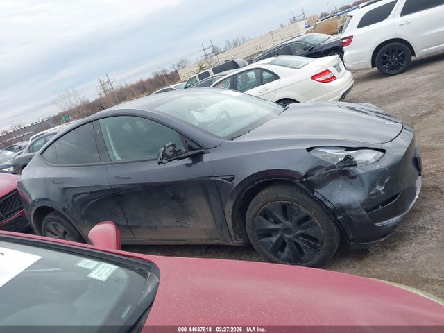 2024 Tesla Model Y Long Range Single Motor Rear-wheel Drive/rwd მანქანა იყიდება აუქციონზე, vin: 7SAYGDED5RF194205, აუქციონის ნომერი: 44637818