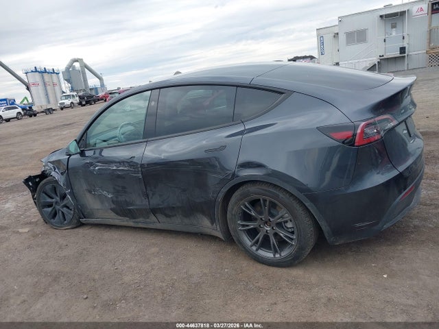 2024 Tesla Model Y Long Range Single Motor Rear-wheel Drive/rwd მანქანა იყიდება აუქციონზე, vin: 7SAYGDED5RF194205, აუქციონის ნომერი: 44637818