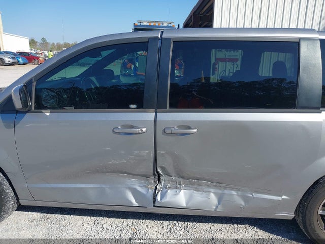 2C4RDGBG7JR202274 Dodge Grand Caravan Se Plus