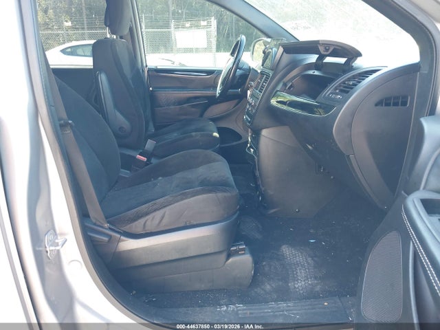 2C4RDGBG7JR202274 Dodge Grand Caravan Se Plus