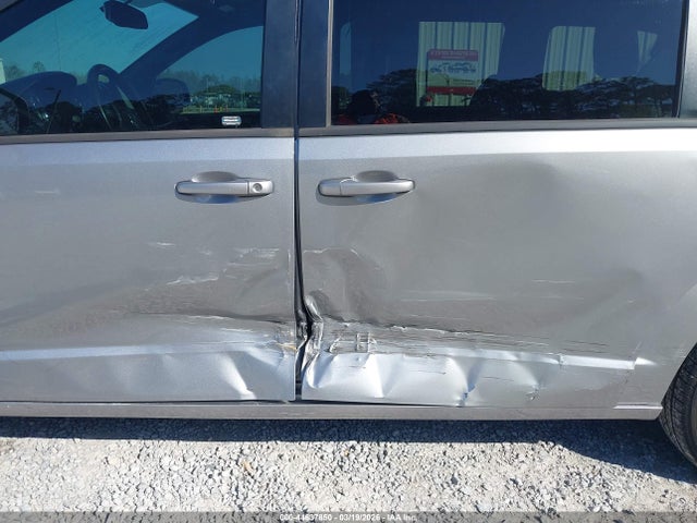 2C4RDGBG7JR202274 Dodge Grand Caravan Se Plus
