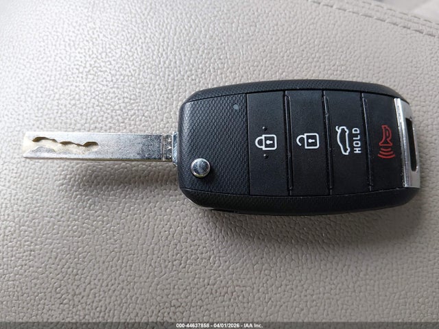 5XXGT4L33HG174156 KIA Optima Lx