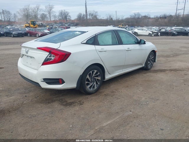 Honda CIVIC EX 2018 2HGFC2F70JH523003 Image 4