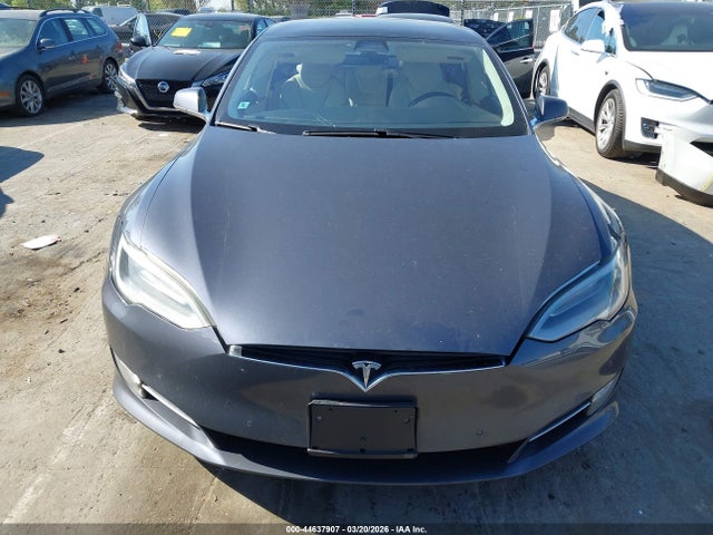 Продажа на аукционе авто 2018 Tesla Model S 100d/75d/p100d, vin: 5YJSA1E24JF297752, номер лота: 44637907