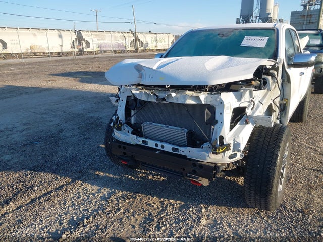 1GTP6FEK9P1260637 GMC Canyon 4wd Short Box Denali