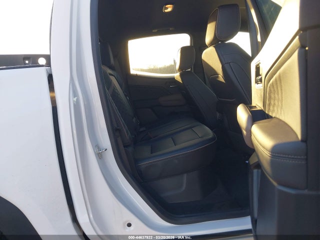 1GTP6FEK9P1260637 GMC Canyon 4wd Short Box Denali