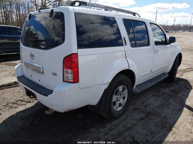44637977 :رقم المزاد ، 5N1AR18W45C760751 vin ، 2005 Nissan Pathfinder Se مزاد بيع