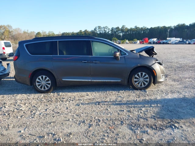Продаж на аукціоні авто 2017 Chrysler Pacifica Touring-l, vin: 2C4RC1BG7HR501838, номер лоту: 44637993