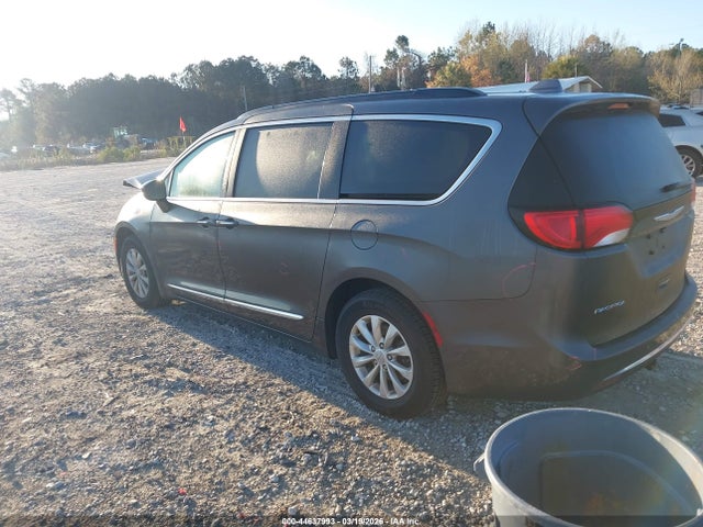 Продаж на аукціоні авто 2017 Chrysler Pacifica Touring-l, vin: 2C4RC1BG7HR501838, номер лоту: 44637993