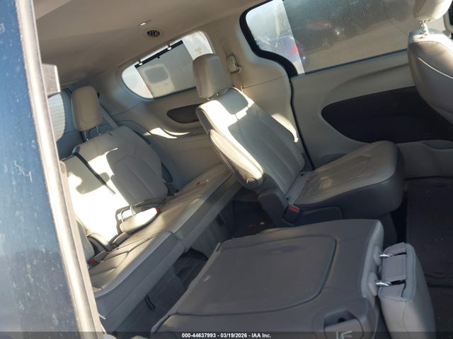 Продаж на аукціоні авто 2017 Chrysler Pacifica Touring-l, vin: 2C4RC1BG7HR501838, номер лоту: 44637993