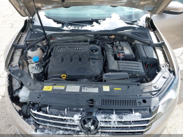 Продаж на аукціоні авто 2015 Volkswagen Passat 2.0l Tdi Se, vin: 1VWBV7A33FC033249, номер лоту: 44638076