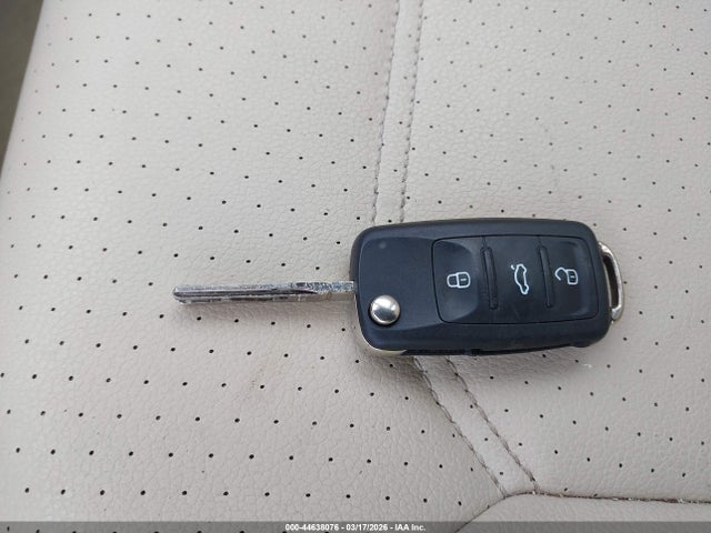 Продаж на аукціоні авто 2015 Volkswagen Passat 2.0l Tdi Se, vin: 1VWBV7A33FC033249, номер лоту: 44638076