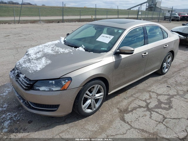 Продаж на аукціоні авто 2015 Volkswagen Passat 2.0l Tdi Se, vin: 1VWBV7A33FC033249, номер лоту: 44638076