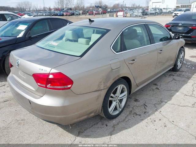 Продаж на аукціоні авто 2015 Volkswagen Passat 2.0l Tdi Se, vin: 1VWBV7A33FC033249, номер лоту: 44638076