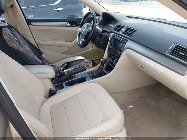 Продаж на аукціоні авто 2015 Volkswagen Passat 2.0l Tdi Se, vin: 1VWBV7A33FC033249, номер лоту: 44638076
