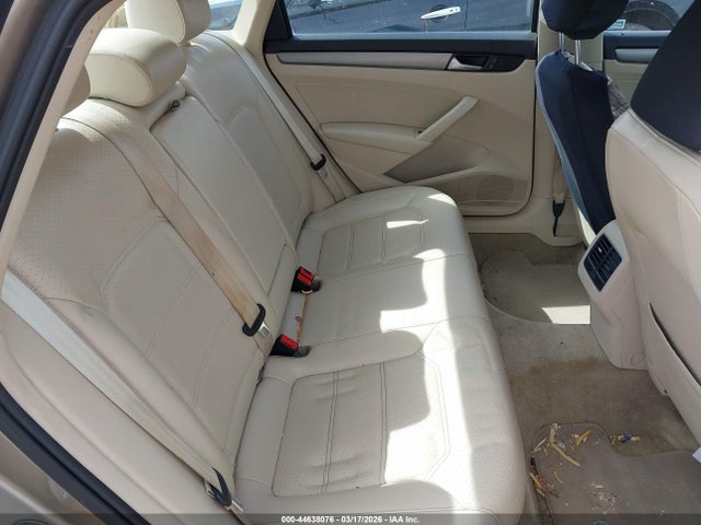 Продаж на аукціоні авто 2015 Volkswagen Passat 2.0l Tdi Se, vin: 1VWBV7A33FC033249, номер лоту: 44638076