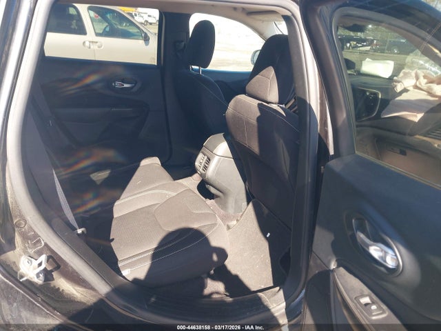 Jeep Cherokee Latitude 2016 1C4PJMCS3GW175897 Image 8