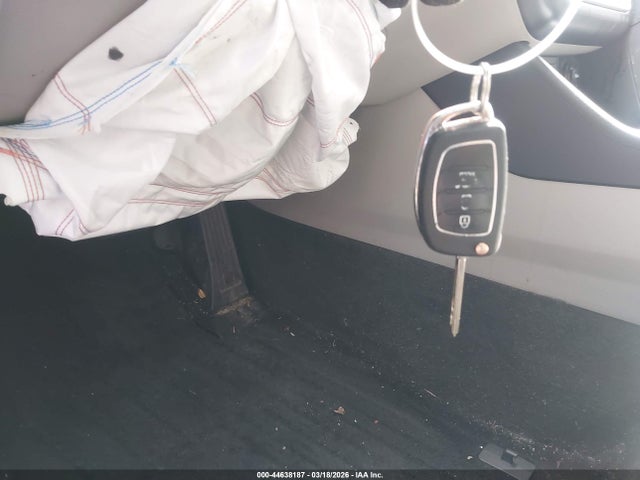44638187 :رقم المزاد ، 5NPE24AF8KH780555 vin ، 2019 Hyundai Sonata Se مزاد بيع