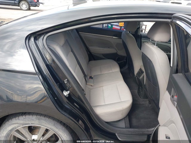 Hyundai Elantra Value Edition 2018 5NPD84LF3JH337123 Image 8