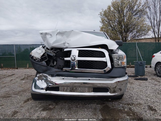 2017 Ram 1500 Tradesman  4x2 6'4 Box მანქანა იყიდება აუქციონზე, vin: 3C6JR6AG7HG521188, აუქციონის ნომერი: 44638237